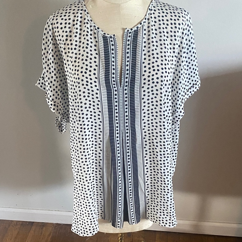 Max Studio Black and White Patterned Blouse